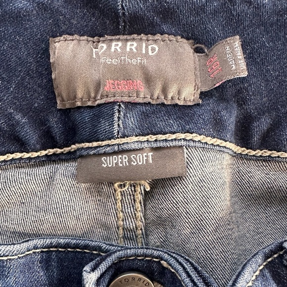 Women’s Torrid Jeans - Picture 3 of 3